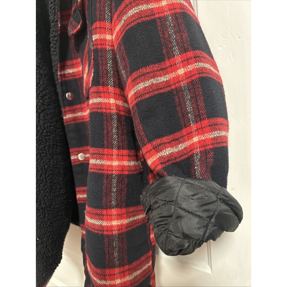 FOREVER 21 Sherpa Lined Plaid Shirt Jacket Outerwear Red Black Plaid Size Large - Picture 11 of 11